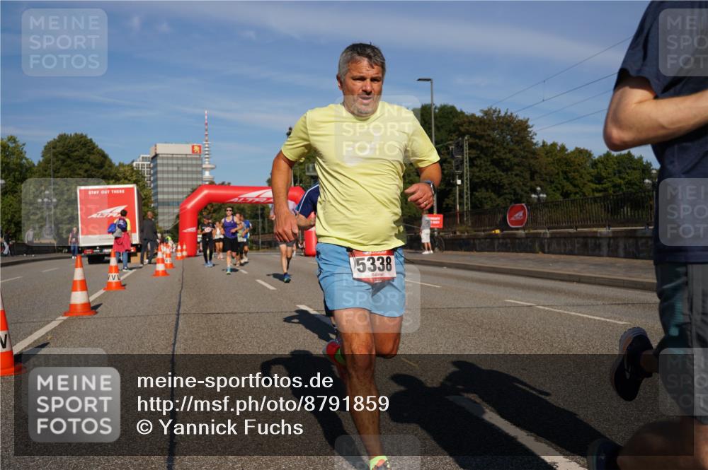 07.09.2025 - BARMER Alsterlauf Yannick Fuchs http://msf.ph/oto/8791859 07.09.2025 09:42:02 Laufen 5338 meine-sportfotos.de
