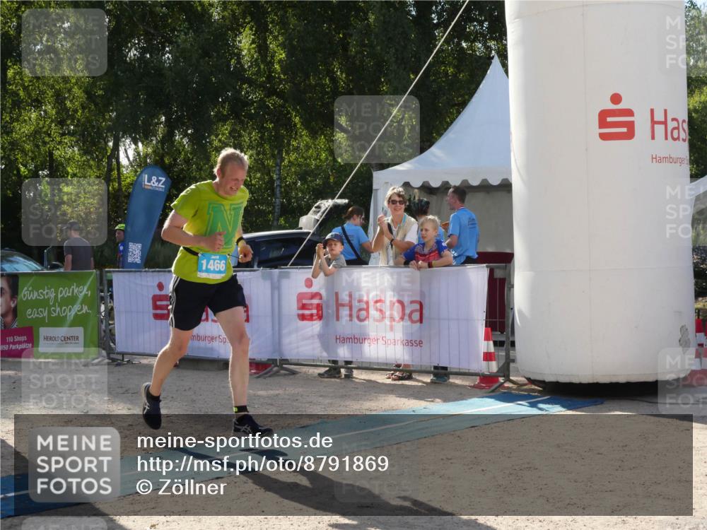07.09.2025 - 19. Norderstedt Triathlon Zöllner http://msf.ph/oto/8791869 07.09.2025 16:09:25 Ziel 395, 1466 meine-sportfotos.de