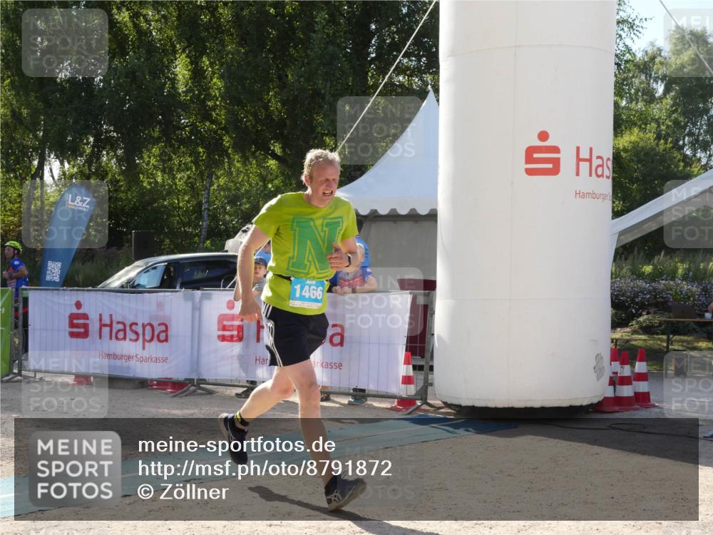 07.09.2025 - 19. Norderstedt Triathlon Zöllner http://msf.ph/oto/8791872 07.09.2025 16:09:26 Ziel 395, 1466 meine-sportfotos.de