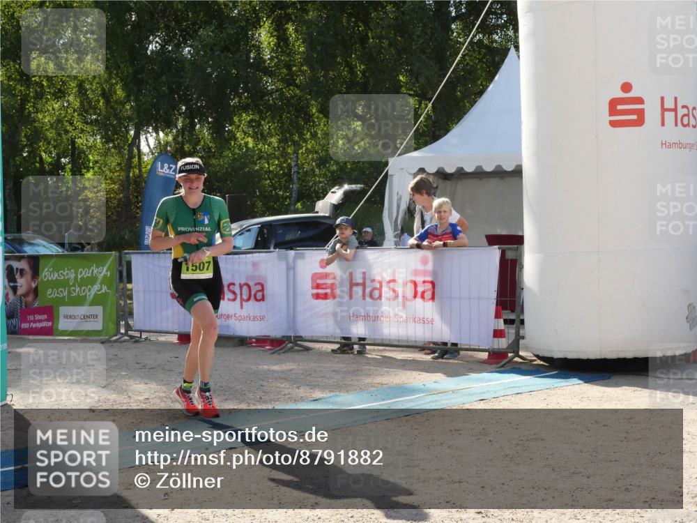 07.09.2025 - 19. Norderstedt Triathlon Zöllner http://msf.ph/oto/8791882 07.09.2025 16:09:40 Ziel 1507 meine-sportfotos.de