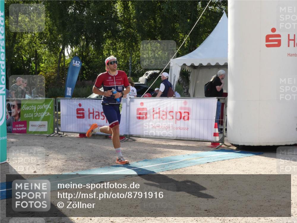 07.09.2025 - 19. Norderstedt Triathlon Zöllner http://msf.ph/oto/8791916 07.09.2025 16:10:46 Ziel 1496 meine-sportfotos.de