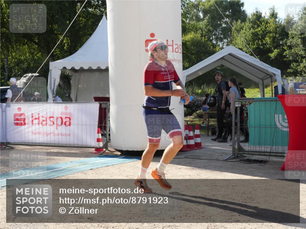 07.09.2025 - 19. Norderstedt Triathlon Zöllner http://msf.ph/oto/8791923 07.09.2025 16:10:47 Ziel 1496 meine-sportfotos.de