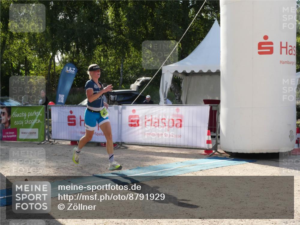 07.09.2025 - 19. Norderstedt Triathlon Zöllner http://msf.ph/oto/8791929 07.09.2025 16:10:57 Ziel 441 meine-sportfotos.de