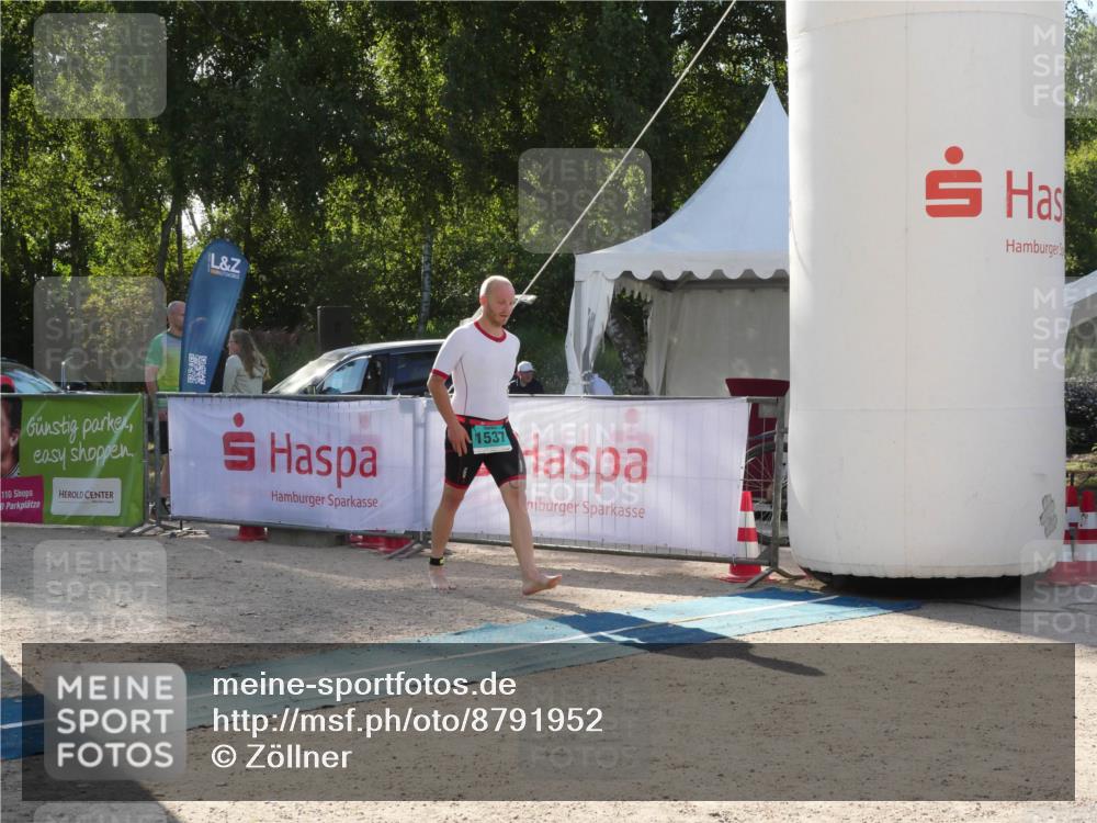 07.09.2025 - 19. Norderstedt Triathlon Zöllner http://msf.ph/oto/8791952 07.09.2025 16:11:37 Ziel 1537 meine-sportfotos.de