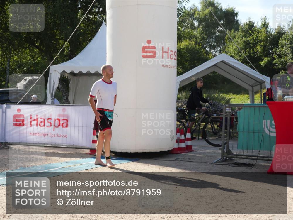 07.09.2025 - 19. Norderstedt Triathlon Zöllner http://msf.ph/oto/8791959 07.09.2025 16:11:39 Ziel 1537 meine-sportfotos.de