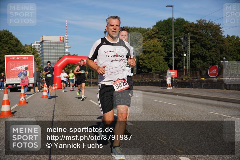 07.09.2025 - BARMER Alsterlauf Yannick Fuchs http://msf.ph/oto/8791987 07.09.2025 09:42:11 Laufen 4797, 5474, 5825 meine-sportfotos.de