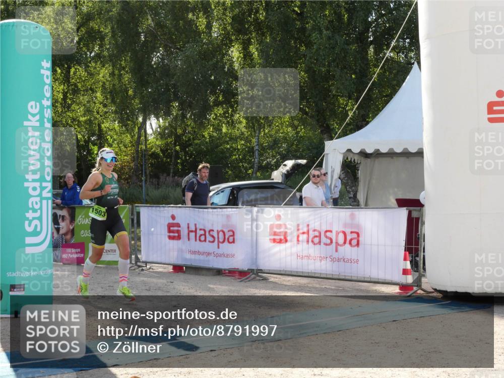 07.09.2025 - 19. Norderstedt Triathlon Zöllner http://msf.ph/oto/8791997 07.09.2025 16:13:51 Ziel 469, 1503 meine-sportfotos.de