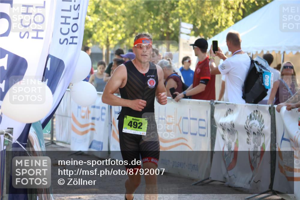 07.09.2025 - 19. Norderstedt Triathlon Zöllner http://msf.ph/oto/8792007 07.09.2025 16:35:08 Ziel 492 meine-sportfotos.de