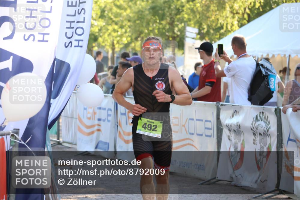 07.09.2025 - 19. Norderstedt Triathlon Zöllner http://msf.ph/oto/8792009 07.09.2025 16:35:08 Ziel 492 meine-sportfotos.de