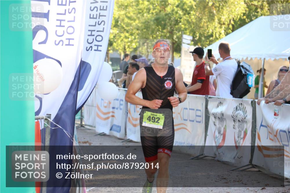07.09.2025 - 19. Norderstedt Triathlon Zöllner http://msf.ph/oto/8792014 07.09.2025 16:35:09 Ziel 492 meine-sportfotos.de