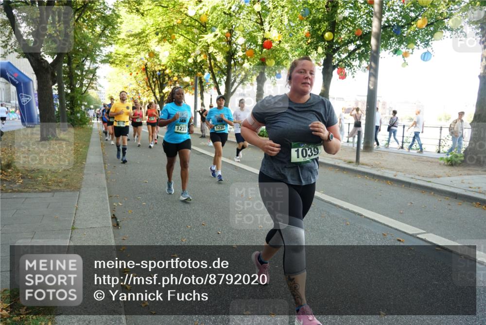 07.09.2025 - BARMER Alsterlauf Yannick Fuchs http://msf.ph/oto/8792020 07.09.2025 11:39:10 Laufen 5, 8116, 1237, 1236, 1039 meine-sportfotos.de