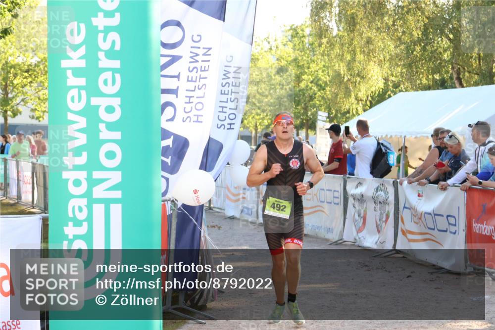 07.09.2025 - 19. Norderstedt Triathlon Zöllner http://msf.ph/oto/8792022 07.09.2025 16:35:09 Ziel 492 meine-sportfotos.de