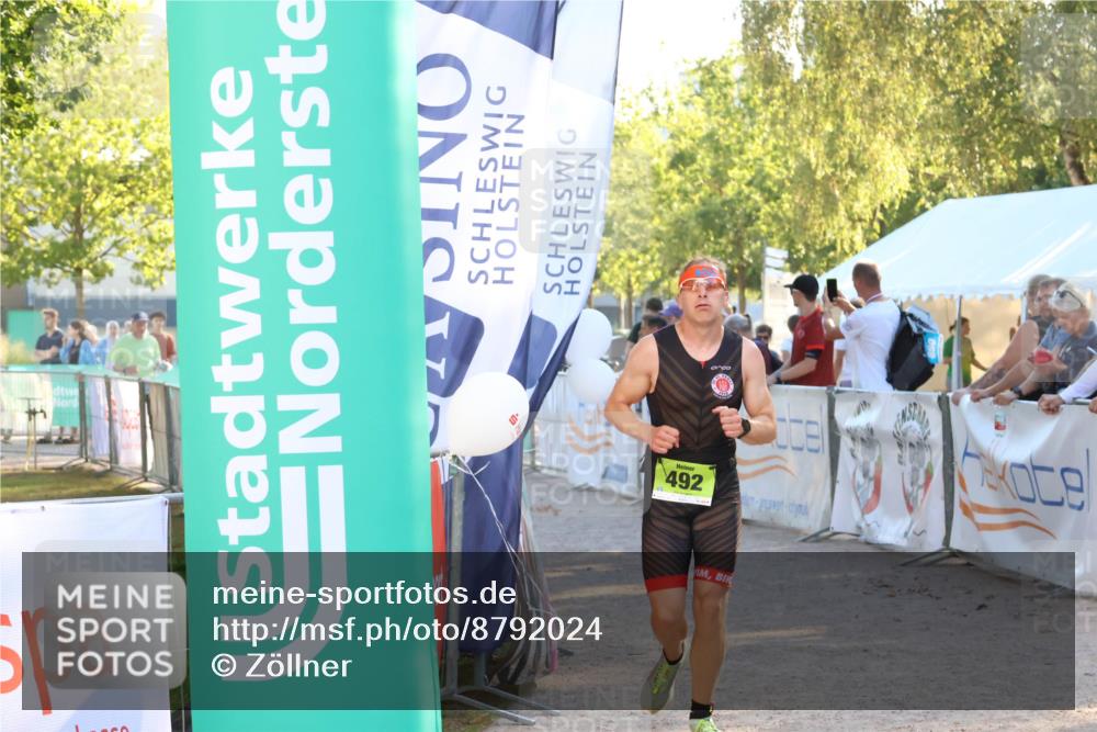 07.09.2025 - 19. Norderstedt Triathlon Zöllner http://msf.ph/oto/8792024 07.09.2025 16:35:10 Ziel 492 meine-sportfotos.de
