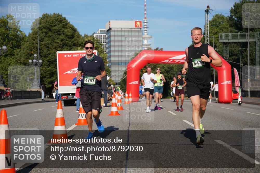 07.09.2025 - BARMER Alsterlauf Yannick Fuchs http://msf.ph/oto/8792030 07.09.2025 09:42:13 Laufen 4797, 2147, 32, 547 meine-sportfotos.de