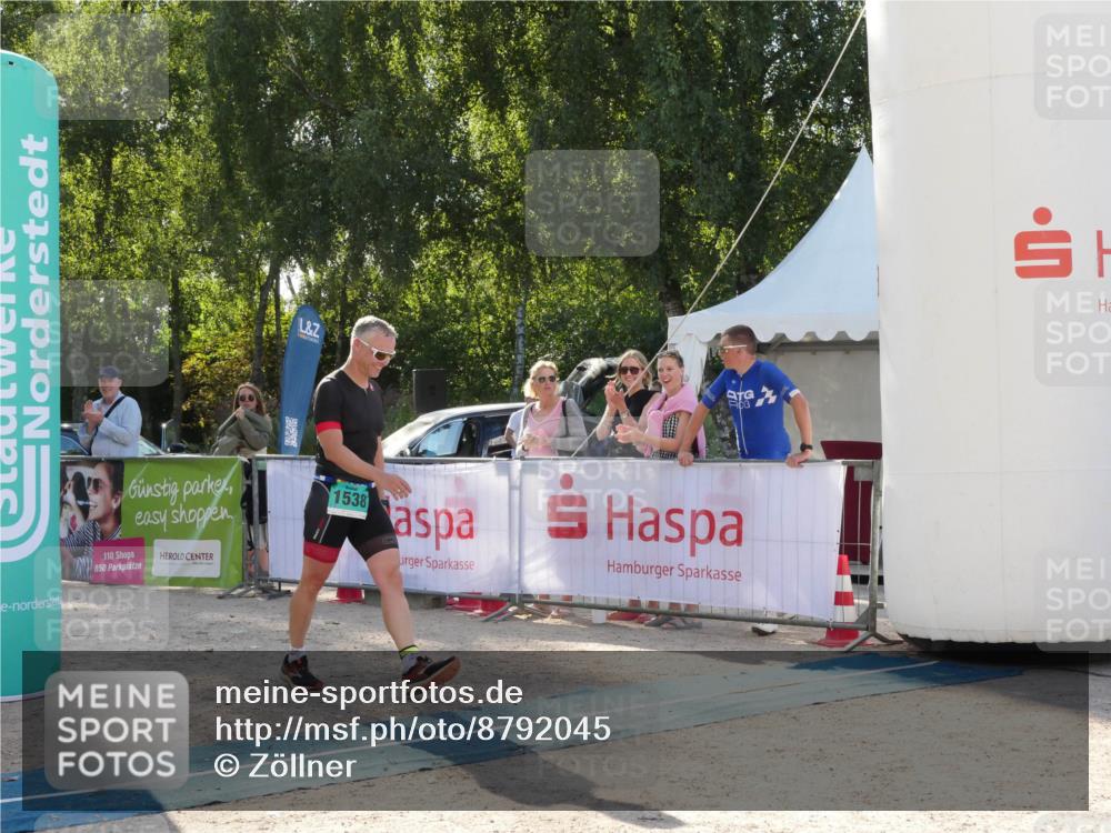 07.09.2025 - 19. Norderstedt Triathlon Zöllner http://msf.ph/oto/8792045 07.09.2025 16:16:55 Ziel 1538 meine-sportfotos.de