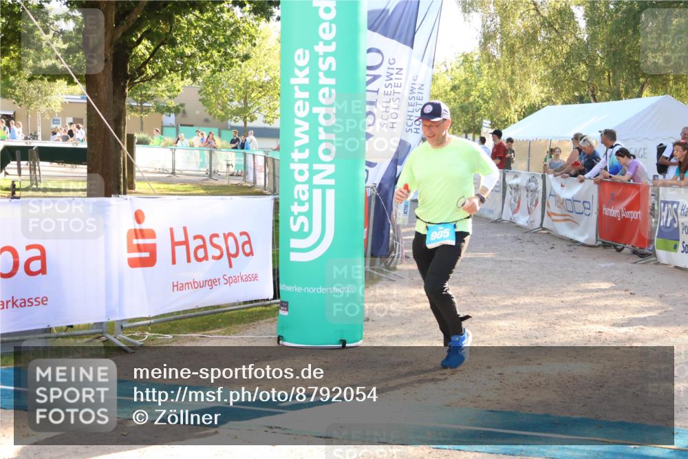 07.09.2025 - 19. Norderstedt Triathlon Zöllner http://msf.ph/oto/8792054 07.09.2025 16:35:20 Ziel 905, 1570 meine-sportfotos.de