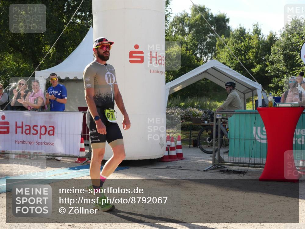 07.09.2025 - 19. Norderstedt Triathlon Zöllner http://msf.ph/oto/8792067 07.09.2025 16:17:10 Ziel 444, 514 meine-sportfotos.de