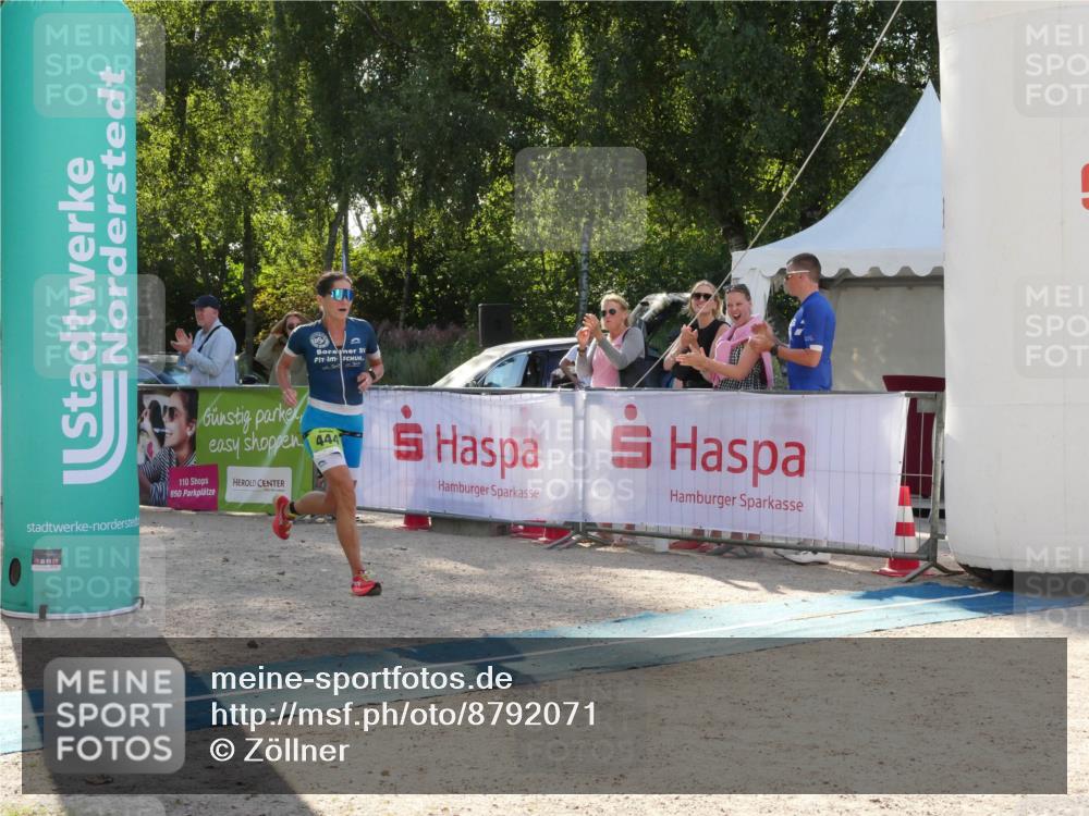 07.09.2025 - 19. Norderstedt Triathlon Zöllner http://msf.ph/oto/8792071 07.09.2025 16:17:13 Ziel 444, 514 meine-sportfotos.de