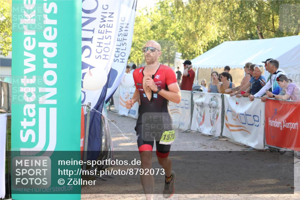 07.09.2025 - 19. Norderstedt Triathlon Zöllner http://msf.ph/oto/8792073 07.09.2025 16:35:24 Ziel 448, 905, 1570 meine-sportfotos.de