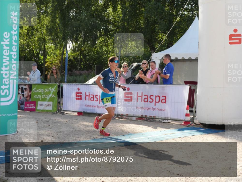 07.09.2025 - 19. Norderstedt Triathlon Zöllner http://msf.ph/oto/8792075 07.09.2025 16:17:14 Ziel 444, 514 meine-sportfotos.de