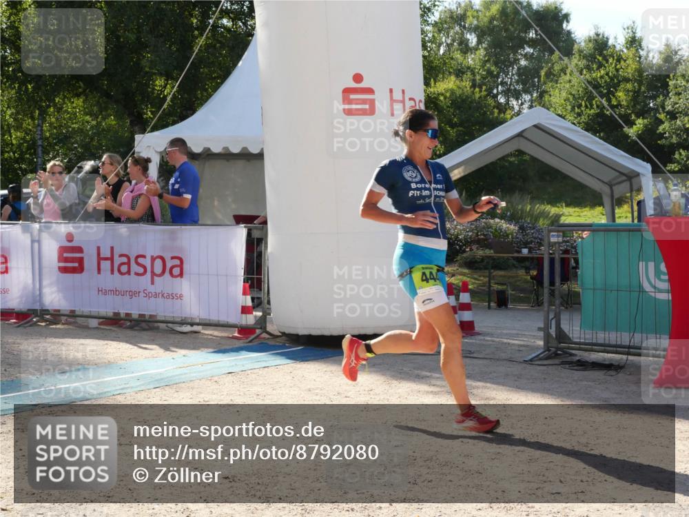 07.09.2025 - 19. Norderstedt Triathlon Zöllner http://msf.ph/oto/8792080 07.09.2025 16:17:15 Ziel 444, 514, 967 meine-sportfotos.de