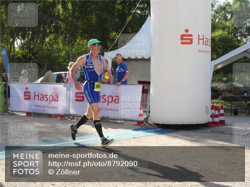 07.09.2025 - 19. Norderstedt Triathlon Zöllner http://msf.ph/oto/8792090 07.09.2025 16:17:20 Ziel 444, 967 meine-sportfotos.de