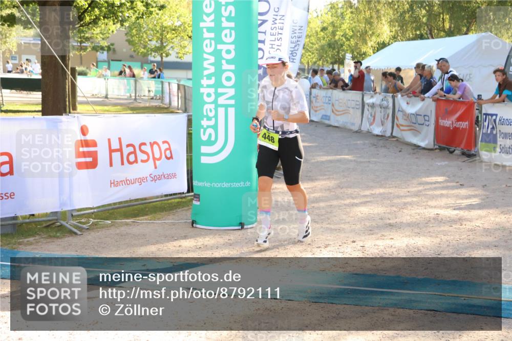 07.09.2025 - 19. Norderstedt Triathlon Zöllner http://msf.ph/oto/8792111 07.09.2025 16:35:28 Ziel 448, 1570 meine-sportfotos.de