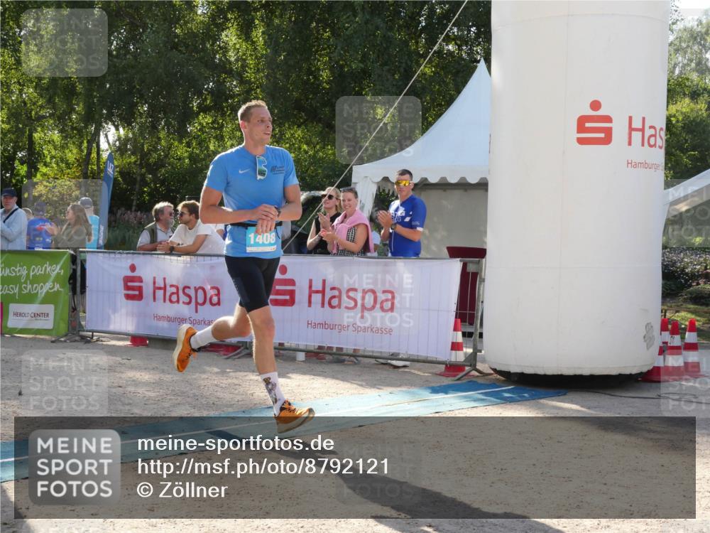 07.09.2025 - 19. Norderstedt Triathlon Zöllner http://msf.ph/oto/8792121 07.09.2025 16:19:53 Ziel 1408 meine-sportfotos.de