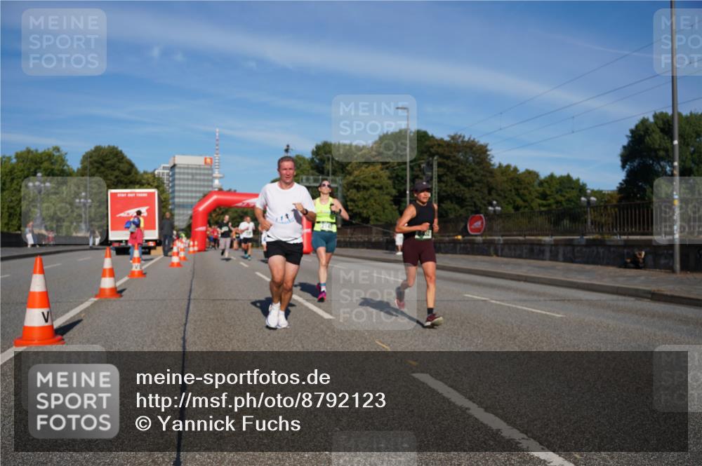 07.09.2025 - BARMER Alsterlauf Yannick Fuchs http://msf.ph/oto/8792123 07.09.2025 09:42:17 Laufen  meine-sportfotos.de
