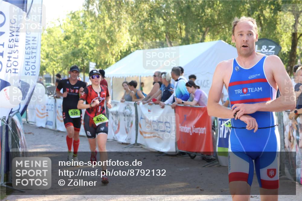 07.09.2025 - 19. Norderstedt Triathlon Zöllner http://msf.ph/oto/8792132 07.09.2025 16:35:44 Ziel 439, 526, 1600 meine-sportfotos.de