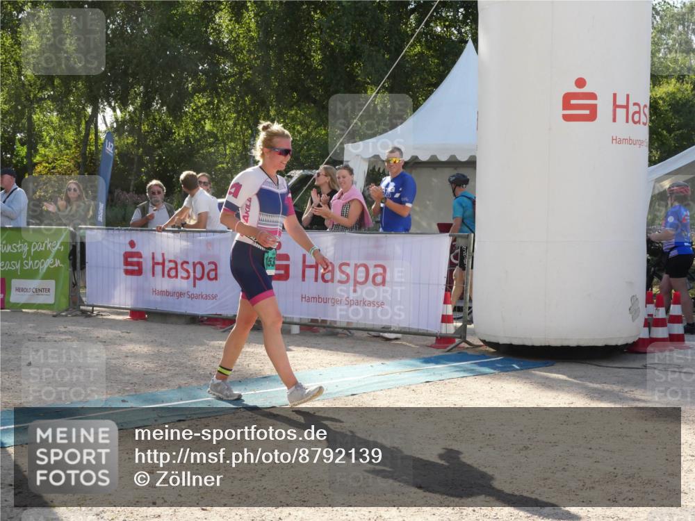 07.09.2025 - 19. Norderstedt Triathlon Zöllner http://msf.ph/oto/8792139 07.09.2025 16:20:04 Ziel 1532 meine-sportfotos.de