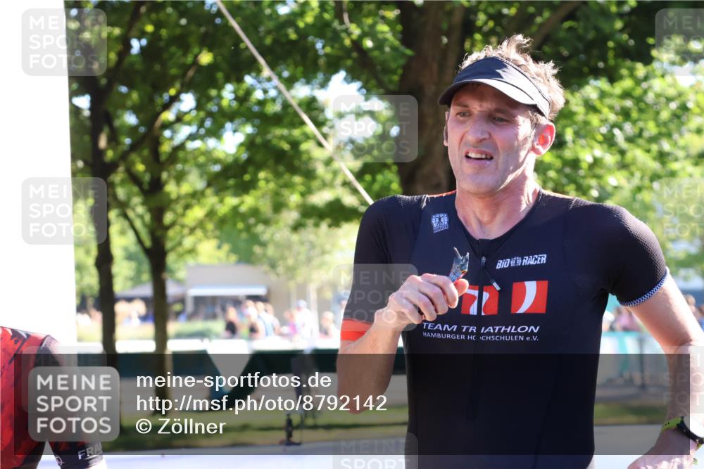 07.09.2025 - 19. Norderstedt Triathlon Zöllner http://msf.ph/oto/8792142 07.09.2025 16:35:48 Ziel 439, 526, 1064, 1600 meine-sportfotos.de