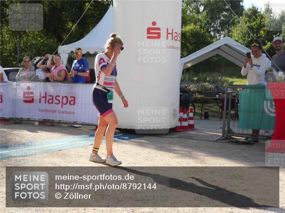 07.09.2025 - 19. Norderstedt Triathlon Zöllner http://msf.ph/oto/8792144 07.09.2025 16:20:05 Ziel 1532 meine-sportfotos.de