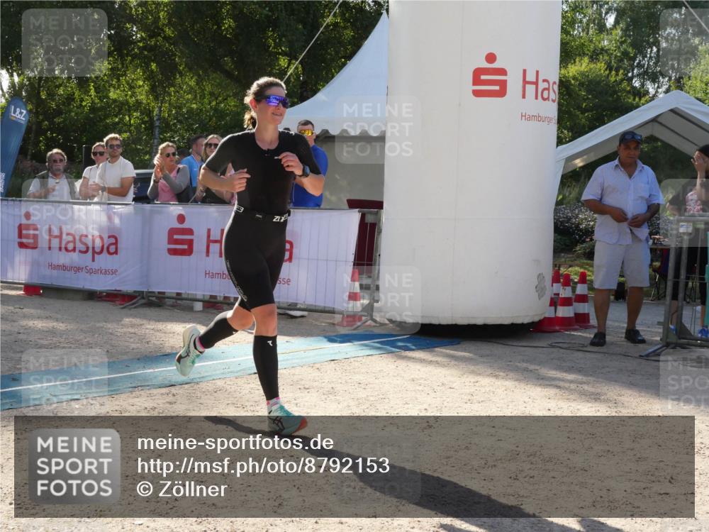 07.09.2025 - 19. Norderstedt Triathlon Zöllner http://msf.ph/oto/8792153 07.09.2025 16:20:16 Ziel 450, 1414 meine-sportfotos.de