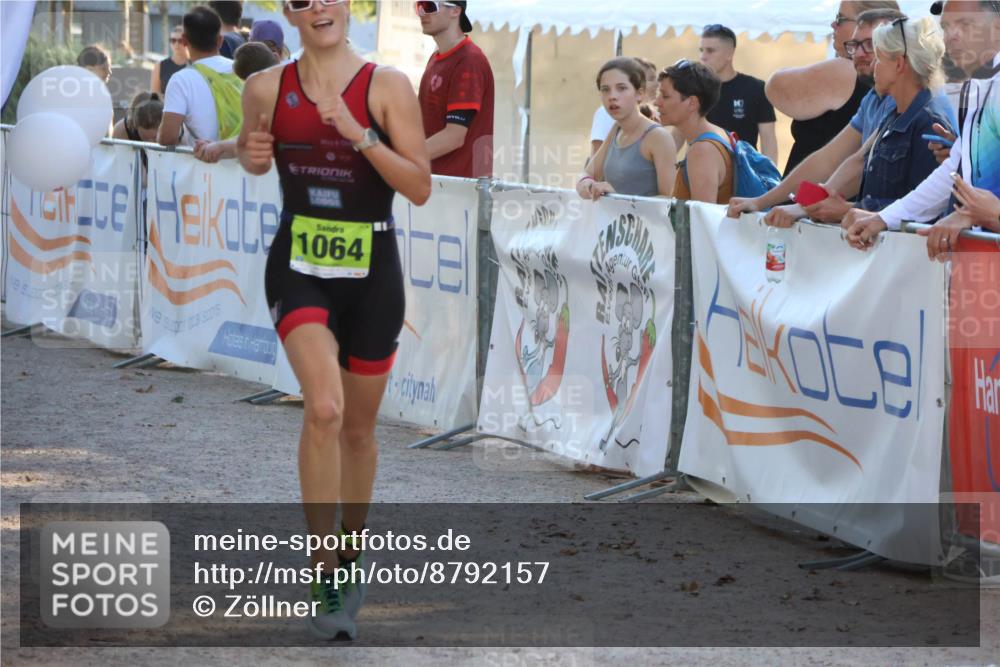 07.09.2025 - 19. Norderstedt Triathlon Zöllner http://msf.ph/oto/8792157 07.09.2025 16:35:50 Ziel 439, 526, 1064, 1600 meine-sportfotos.de