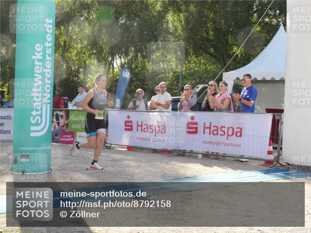 07.09.2025 - 19. Norderstedt Triathlon Zöllner http://msf.ph/oto/8792158 07.09.2025 16:20:20 Ziel 450, 1414 meine-sportfotos.de