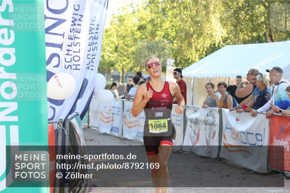 07.09.2025 - 19. Norderstedt Triathlon Zöllner http://msf.ph/oto/8792169 07.09.2025 16:35:51 Ziel 439, 526, 1064 meine-sportfotos.de