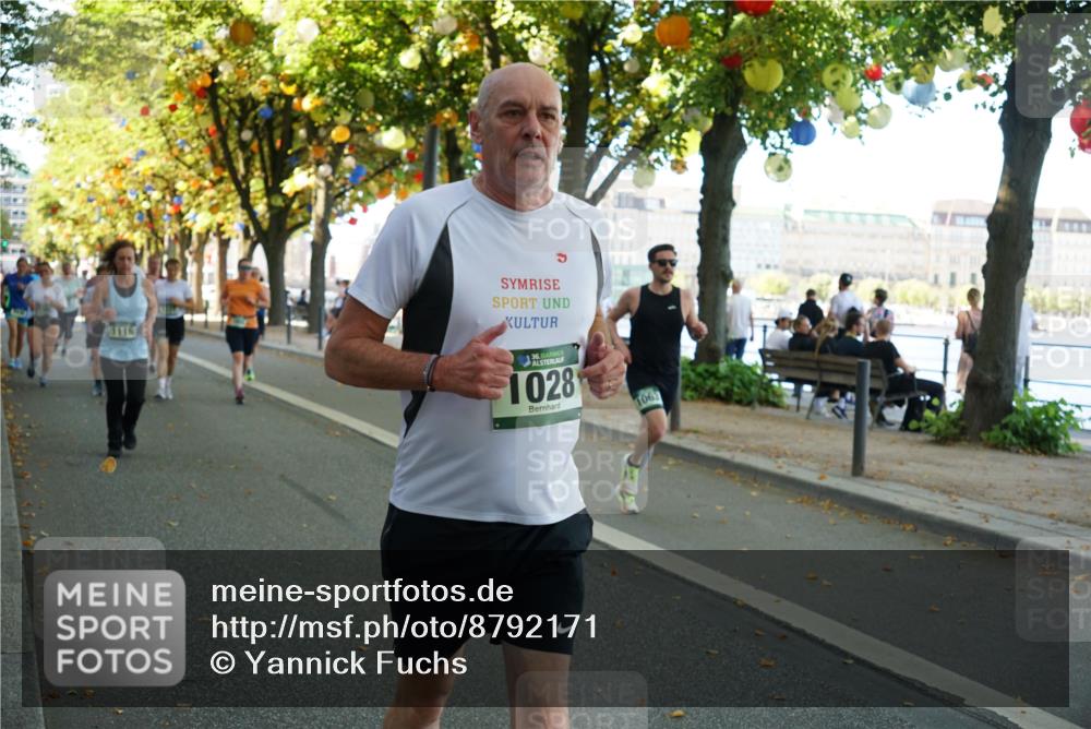 07.09.2025 - BARMER Alsterlauf Yannick Fuchs http://msf.ph/oto/8792171 07.09.2025 11:39:18 Laufen 36, 1028, 1063 meine-sportfotos.de