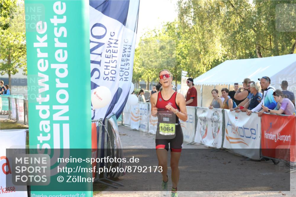 07.09.2025 - 19. Norderstedt Triathlon Zöllner http://msf.ph/oto/8792173 07.09.2025 16:35:52 Ziel 439, 526, 1064 meine-sportfotos.de