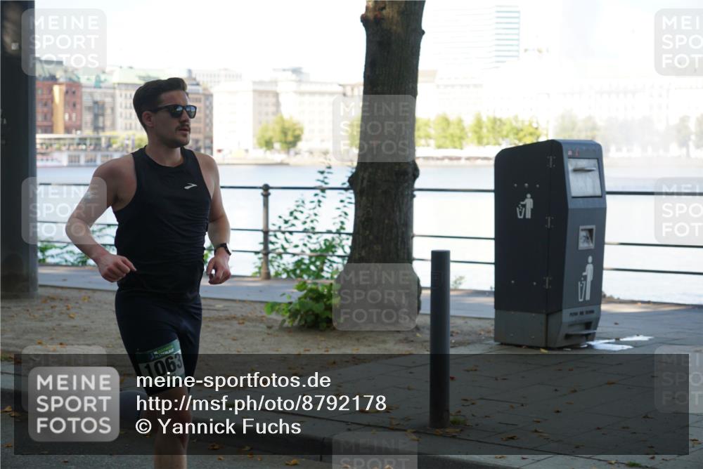 07.09.2025 - BARMER Alsterlauf Yannick Fuchs http://msf.ph/oto/8792178 07.09.2025 11:39:20 Laufen 1063 meine-sportfotos.de