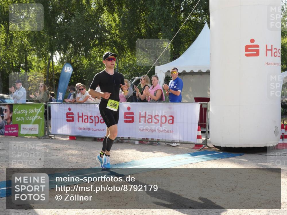 07.09.2025 - 19. Norderstedt Triathlon Zöllner http://msf.ph/oto/8792179 07.09.2025 16:20:50 Ziel 506, 1491 meine-sportfotos.de