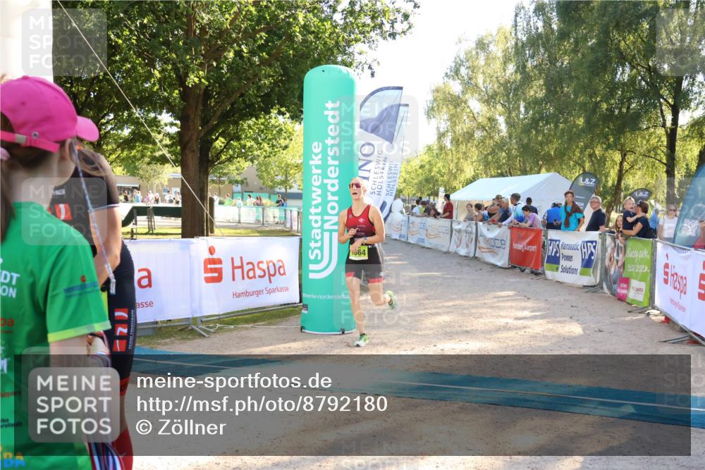 07.09.2025 - 19. Norderstedt Triathlon Zöllner http://msf.ph/oto/8792180 07.09.2025 16:35:53 Ziel 439, 526, 1064 meine-sportfotos.de
