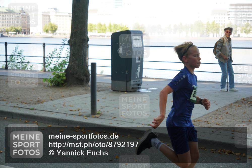 07.09.2025 - BARMER Alsterlauf Yannick Fuchs http://msf.ph/oto/8792197 07.09.2025 11:39:21 Laufen 8 meine-sportfotos.de
