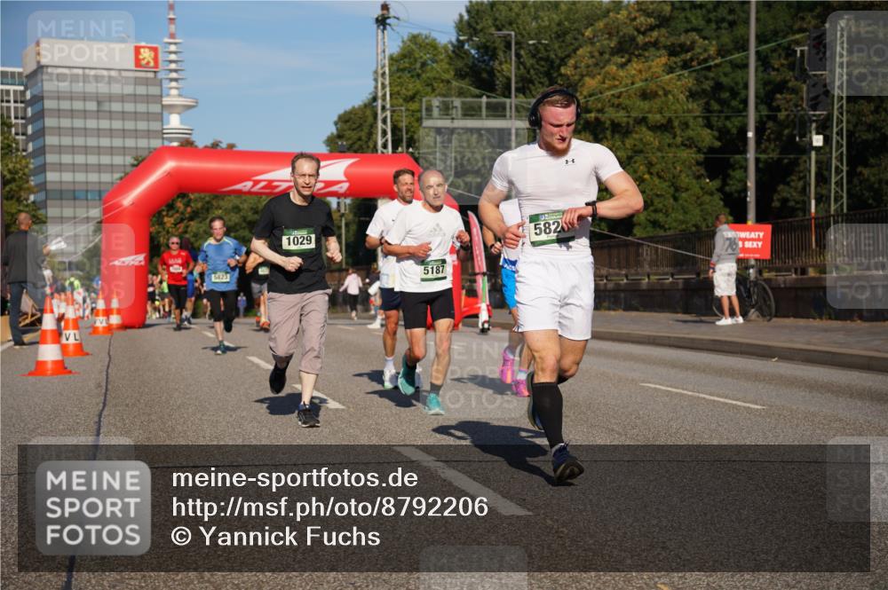 07.09.2025 - BARMER Alsterlauf Yannick Fuchs http://msf.ph/oto/8792206 07.09.2025 09:42:21 Laufen 5823, 582, 1029, 5187 meine-sportfotos.de