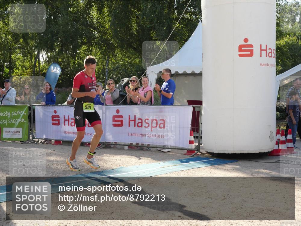 07.09.2025 - 19. Norderstedt Triathlon Zöllner http://msf.ph/oto/8792213 07.09.2025 16:21:19 Ziel 501 meine-sportfotos.de