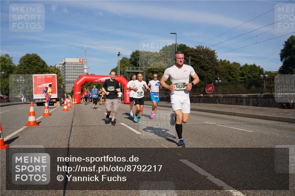 07.09.2025 - BARMER Alsterlauf Yannick Fuchs http://msf.ph/oto/8792217 07.09.2025 09:42:21 Laufen 1029, 5187, 03, 2, 5820 meine-sportfotos.de