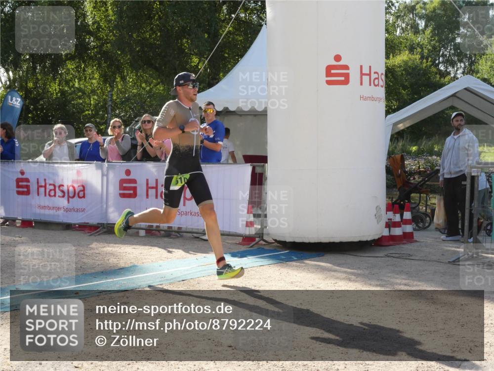 07.09.2025 - 19. Norderstedt Triathlon Zöllner http://msf.ph/oto/8792224 07.09.2025 16:21:34 Ziel 510 meine-sportfotos.de