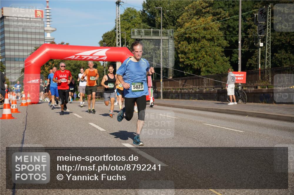 07.09.2025 - BARMER Alsterlauf Yannick Fuchs http://msf.ph/oto/8792241 07.09.2025 09:42:25 Laufen 2889, 2881, 4637, 5823 meine-sportfotos.de