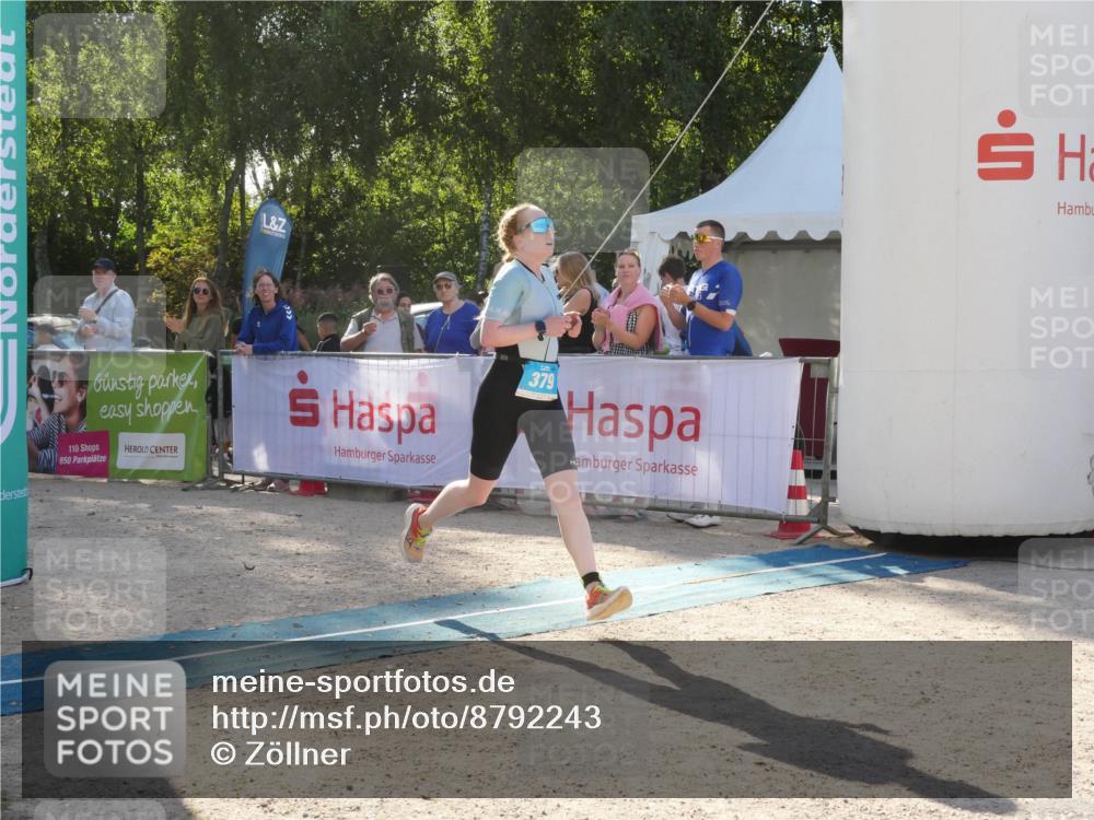 07.09.2025 - 19. Norderstedt Triathlon Zöllner http://msf.ph/oto/8792243 07.09.2025 16:21:44 Ziel 379, 442 meine-sportfotos.de