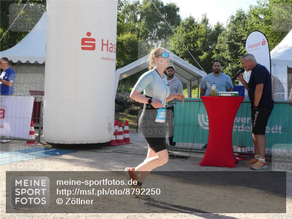 07.09.2025 - 19. Norderstedt Triathlon Zöllner http://msf.ph/oto/8792250 07.09.2025 16:21:44 Ziel 379, 442 meine-sportfotos.de